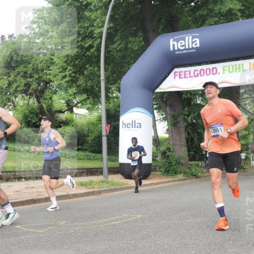 29.06.2025 - hella hamburg halbmarathon KatJ http://msf.ph/oto/8382888 29.06.2025 10:25:28 Zwischen KM18-KM19 3959, 5315, 5961, 7152, 7154 meine-sportfotos.de