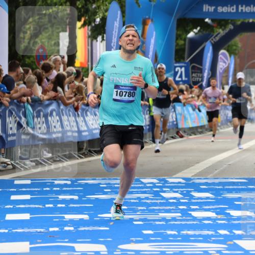 29.06.2025 - hella hamburg halbmarathon Strokosch-Dieckow http://msf.ph/oto/8382925 29.06.2025 10:23:46 Ziel 5301, 6699, 7963, 9151, 9447, 10780, 12360 meine-sportfotos.de