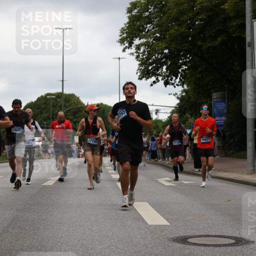 29.06.2025 - hella hamburg halbmarathon Yannick Fuchs http://msf.ph/oto/8382972 29.06.2025 10:55:03 20KM 1188, 1414, 1453, 1823, 2426, 2661, 3698, 5379, 5602, 5603, 5775, 6201, 6674, 6708, 6757, 6921, 7006, 7250, 7306, 7759, 7761, 8177, 8483, 8662, 9020, 9021, 9071, 9611, 9984, 10295, 11623, 11702, 11782, 12377, 12789, 12908, 13459, 13516, 13558, 15269, 16621, 17145, 17181, 17226, 17951, 18133, 18757, 19117, 19146, 19242 meine-sportfotos.de