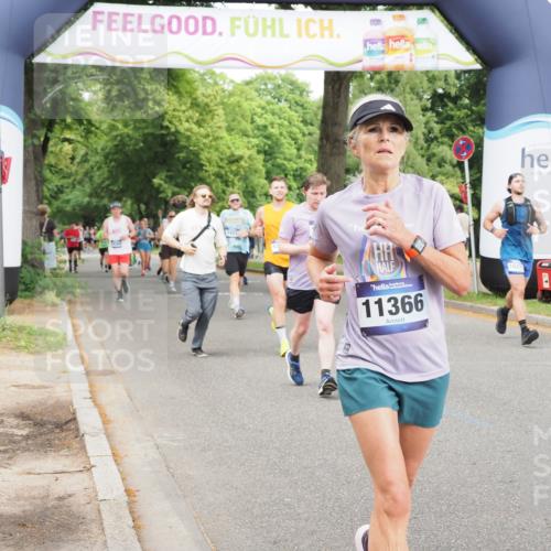 29.06.2025 - hella hamburg halbmarathon MichiJ http://msf.ph/oto/8383010 29.06.2025 10:46:47 Zwischen KM18-KM19 3780, 6327, 8481, 9741, 10271, 11366, 11937, 13993, 14471, 14577, 17304, 18063 meine-sportfotos.de