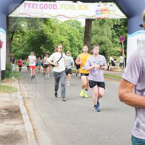 29.06.2025 - hella hamburg halbmarathon MichiJ http://msf.ph/oto/8383051 29.06.2025 10:46:48 Zwischen KM18-KM19 3780, 6327, 8481, 9741, 10271, 11366, 11937, 13993, 14471, 14577, 14631, 15269, 18063 meine-sportfotos.de