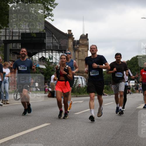 29.06.2025 - hella hamburg halbmarathon Yannick Fuchs http://msf.ph/oto/8383095 29.06.2025 10:55:04 20KM 1188, 1453, 1823, 2426, 2661, 3698, 5379, 5602, 5603, 5613, 5775, 6201, 6674, 6708, 6757, 6921, 7006, 7250, 7306, 7759, 7761, 8177, 8483, 8662, 9020, 9021, 9071, 9611, 9984, 10295, 11702, 12377, 12789, 12908, 13459, 13516, 13558, 15269, 16621, 17145, 17181, 17226, 17951, 18133, 18757, 19117, 19146, 19242 meine-sportfotos.de