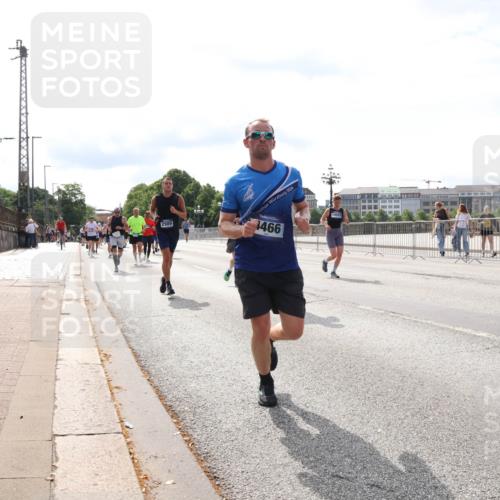 29.06.2025 - hella hamburg halbmarathon Lena Gebhardt http://msf.ph/oto/8383117 29.06.2025 10:15:39 Lombardsbrücke 2989, 2024, 1466, 1440, 1524, 2110, 2720, 2989, 3167, 3417, 3650, 4007, 4466, 4492, 4494, 5069, 5271, 5739, 5986, 6317, 6376, 6576, 7452, 7809, 7810, 7941, 7942, 8256, 8746, 8885, 9192, 9307, 9423, 9657, 9675, 9847, 9997, 10108, 10608, 10775, 10858, 11303, 11478, 11774, 11783, 12427, 12457, 12469, 12521, 13179, 13197, 13453, 13500, 13818, 13951, 14413, 14423, 14550, 14552, 15150, 15307, 15740 meine-sportfotos.de
