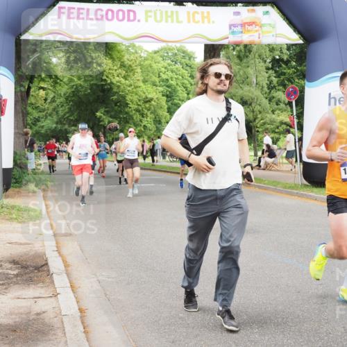 29.06.2025 - hella hamburg halbmarathon MichiJ http://msf.ph/oto/8383188 29.06.2025 10:46:49 Zwischen KM18-KM19 3780, 6327, 8481, 9741, 10271, 11366, 11937, 13993, 14471, 14577, 14631, 15269, 18063 meine-sportfotos.de