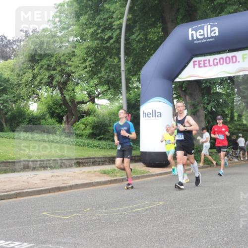 29.06.2025 - hella hamburg halbmarathon KatJ http://msf.ph/oto/8383282 29.06.2025 10:25:31 Zwischen KM18-KM19 1411, 3959, 5315, 5961, 7152, 8362 meine-sportfotos.de