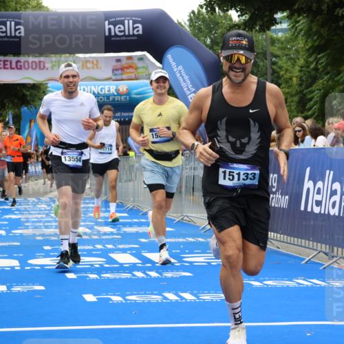 29.06.2025 - hella hamburg halbmarathon Strokosch-Dieckow http://msf.ph/oto/8383397 29.06.2025 10:46:36 Ziel 1920, 1942, 4497, 5459, 8482, 9051, 9232, 9386, 9529, 13525, 13554, 15026, 15133, 15206, 15714, 16175, 17281, 17461, 17743, 17865, 18297, 18882, 19128 meine-sportfotos.de