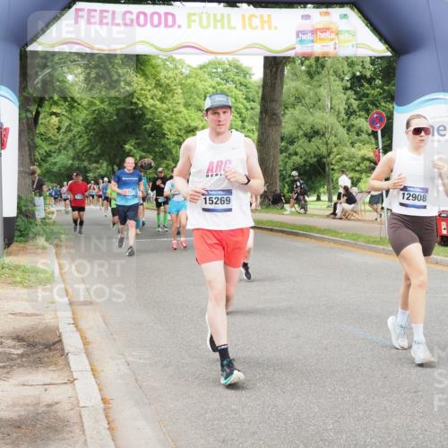 29.06.2025 - hella hamburg halbmarathon MichiJ http://msf.ph/oto/8383408 29.06.2025 10:46:53 Zwischen KM18-KM19 2091, 7476, 8481, 8531, 10271, 12908, 13993, 14631, 15269, 18624, 18701 meine-sportfotos.de