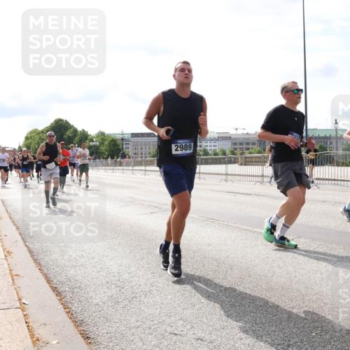 29.06.2025 - hella hamburg halbmarathon Lena Gebhardt http://msf.ph/oto/8383587 29.06.2025 10:15:41 Lombardsbrücke 2989, 14552, 1440, 1524, 2076, 2110, 2720, 2989, 3167, 3417, 3650, 4007, 4466, 4492, 4494, 5069, 5271, 5739, 5986, 6376, 6576, 7452, 7809, 7810, 7897, 7941, 7942, 8256, 8746, 8885, 9192, 9307, 9423, 9657, 9675, 9847, 9997, 10108, 10608, 10775, 10858, 11113, 11303, 11478, 11774, 11783, 11818, 12427, 12457, 12469, 12521, 13179, 13197, 13453, 13500, 13818, 13951, 14413, 14423, 14550, 14552, 15150, 15307, 15740 meine-sportfotos.de