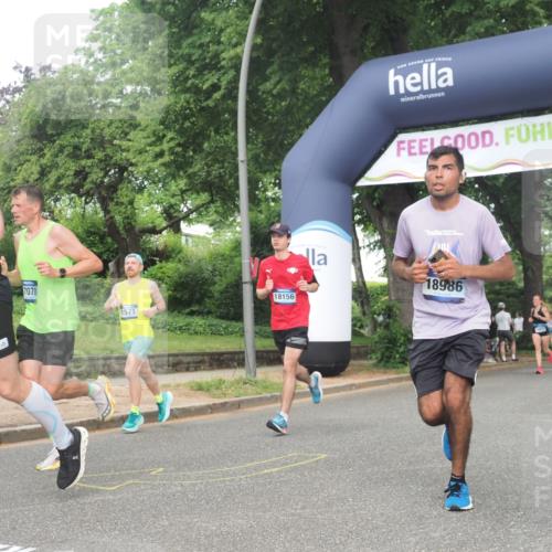 29.06.2025 - hella hamburg halbmarathon KatJ http://msf.ph/oto/8383604 29.06.2025 10:25:33 Zwischen KM18-KM19 1411, 1571, 4860, 5315, 5961, 8362 meine-sportfotos.de