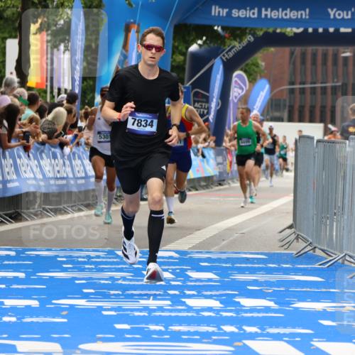 29.06.2025 - hella hamburg halbmarathon Strokosch-Dieckow http://msf.ph/oto/8383616 29.06.2025 10:23:36 Ziel 5301, 7834, 9151, 16169 meine-sportfotos.de