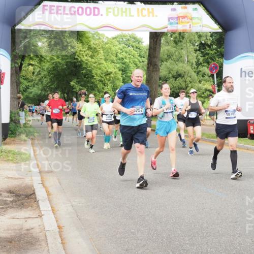 29.06.2025 - hella hamburg halbmarathon MichiJ http://msf.ph/oto/8383630 29.06.2025 10:46:56 Zwischen KM18-KM19 1681, 2091, 6757, 7476, 8531, 12908, 14631, 15269, 17491, 18130, 18200, 18202, 18556, 18624, 18701 meine-sportfotos.de