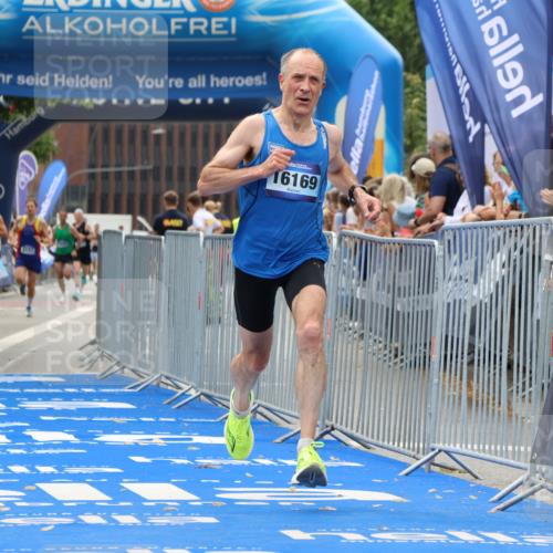 29.06.2025 - hella hamburg halbmarathon Strokosch-Dieckow http://msf.ph/oto/8383654 29.06.2025 10:23:31 Ziel 35, 52, 7834, 9385, 16169, 17771 meine-sportfotos.de