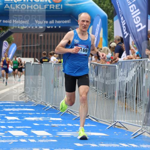 29.06.2025 - hella hamburg halbmarathon Strokosch-Dieckow http://msf.ph/oto/8383678 29.06.2025 10:23:31 Ziel 35, 52, 7834, 9385, 16169, 17771 meine-sportfotos.de