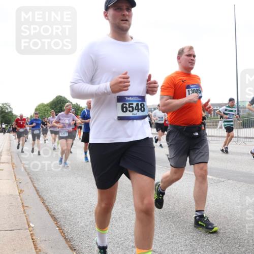 29.06.2025 - hella hamburg halbmarathon Lena Gebhardt http://msf.ph/oto/8383708 29.06.2025 10:40:25 Lombardsbrücke 5113, 5351, 6548, 13005, 1276, 1018, 1037, 1058, 1076, 1291, 1691, 2019, 2042, 2109, 2173, 2206, 2254, 2515, 2572, 2762, 2763, 2866, 2888, 3237, 3293, 3295, 3515, 3607, 3808, 3810, 4044, 4173, 4271, 4411, 4471, 4612, 4756, 4906, 5059, 5113, 5229, 5263, 5351, 5352, 5702, 5877, 5901, 5975, 6076, 6097, 6163, 6229, 6278, 6280, 6363, 6463, 6548, 6673, 6750, 6866, 6876, 6890, 6920, 7108, 7174, 7455, 7456, 7675, 7850, 7956, 8307, 8378, 8391 meine-sportfotos.de