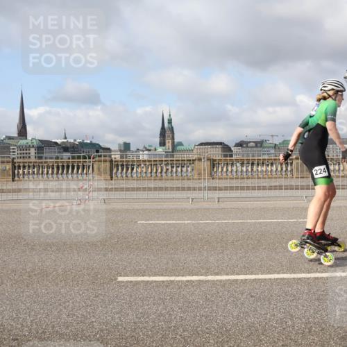 29.06.2025 - hella hamburg halbmarathon Lena Gebhardt http://msf.ph/oto/8383745 29.06.2025 08:52:27 Lombardsbrücke 224 meine-sportfotos.de