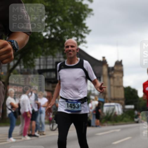 29.06.2025 - hella hamburg halbmarathon Yannick Fuchs http://msf.ph/oto/8383777 29.06.2025 10:55:07 20KM 1188, 1453, 1823, 2426, 2661, 3698, 5379, 5602, 5603, 5613, 5775, 6674, 6708, 6921, 7250, 7306, 7759, 7761, 8177, 8483, 9071, 9453, 9611, 9984, 10295, 10882, 11515, 12377, 12789, 12908, 13459, 13516, 13558, 16621, 17145, 17181, 17226, 17670, 17951, 18133, 18757, 19117, 19146, 19242 meine-sportfotos.de