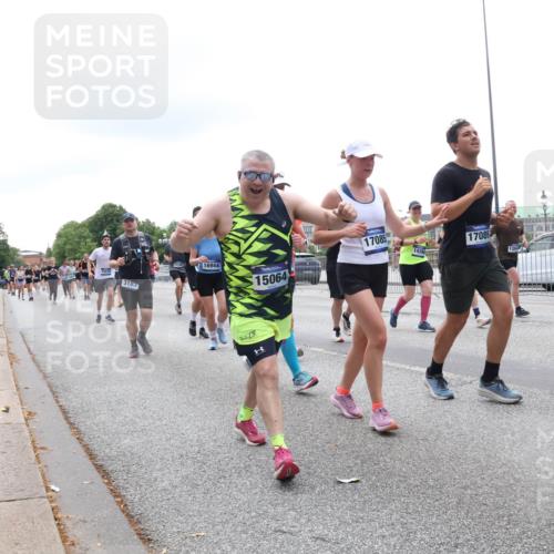29.06.2025 - hella hamburg halbmarathon Lena Gebhardt http://msf.ph/oto/8383935 29.06.2025 10:49:40 Lombardsbrücke 3183, 1719, 16944, 15064, 17085, 143, 17089, 1396, 1040, 1041, 1511, 1525, 1625, 1805, 1888, 2067, 2212, 2466, 2527, 2541, 2668, 2862, 2927, 2997, 3070, 3183, 3232, 3383, 3943, 4525, 4527, 4589, 4769, 4809, 4870, 5076, 5106, 5463, 5552, 5694, 6191, 6694, 6989, 7301, 7305, 7339, 7366, 7650, 7679, 7931, 7936, 8065, 8549, 9015, 9162, 9245, 9261, 10033, 10038, 10130, 10333, 10403, 10479, 10683, 10704, 10782, 10785, 11558, 11631, 12124, 12388, 13764, 14545, 14692 meine-sportfotos.de