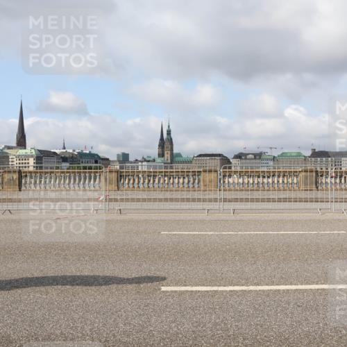 29.06.2025 - hella hamburg halbmarathon Lena Gebhardt http://msf.ph/oto/8383995 29.06.2025 08:52:41 Lombardsbrücke  meine-sportfotos.de