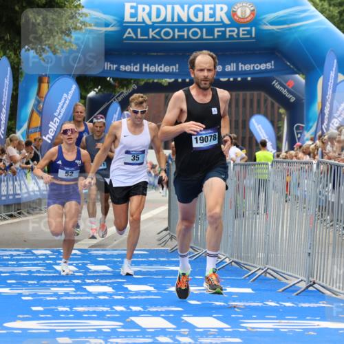 29.06.2025 - hella hamburg halbmarathon Strokosch-Dieckow http://msf.ph/oto/8384123 29.06.2025 10:23:22 Ziel 35, 52, 9385, 17771, 19078 meine-sportfotos.de