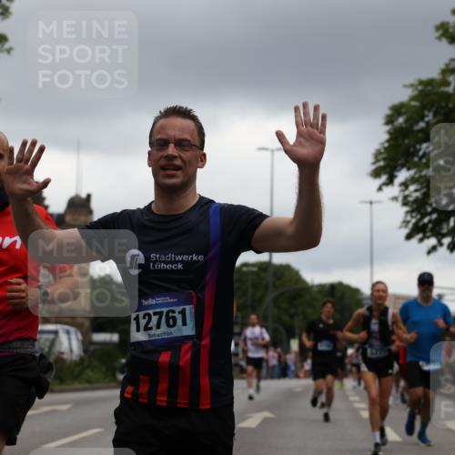 29.06.2025 - hella hamburg halbmarathon Yannick Fuchs http://msf.ph/oto/8384238 29.06.2025 10:55:08 20KM 1188, 1453, 1823, 2426, 2661, 3698, 5379, 5602, 5603, 5613, 5775, 6674, 6708, 6921, 7250, 7306, 7759, 7761, 8177, 8483, 9071, 9453, 9611, 9984, 10295, 10882, 11515, 12377, 12789, 12908, 13459, 13516, 13558, 16621, 17145, 17181, 17226, 17670, 17951, 18133, 18757, 19117, 19146, 19242 meine-sportfotos.de