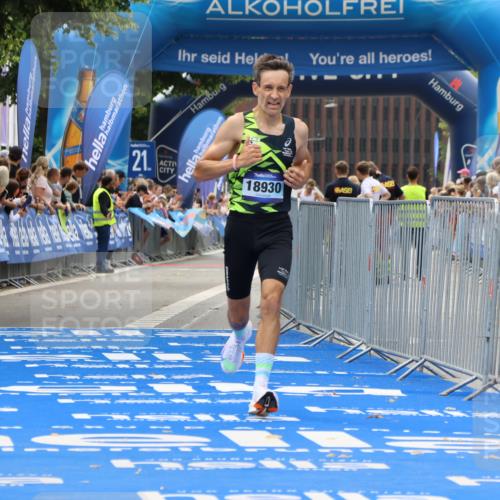 29.06.2025 - hella hamburg halbmarathon Strokosch-Dieckow http://msf.ph/oto/8384252 29.06.2025 10:23:07 Ziel 4128, 7862, 18930 meine-sportfotos.de