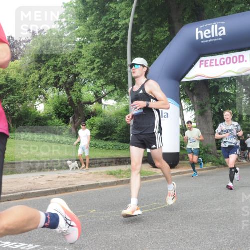 29.06.2025 - hella hamburg halbmarathon KatJ http://msf.ph/oto/8384268 29.06.2025 10:25:38 Zwischen KM18-KM19 1411, 1571, 4860, 8084, 8362 meine-sportfotos.de