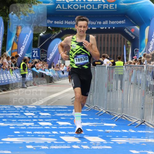 29.06.2025 - hella hamburg halbmarathon Strokosch-Dieckow http://msf.ph/oto/8384359 29.06.2025 10:23:07 Ziel 4128, 7862, 18930 meine-sportfotos.de