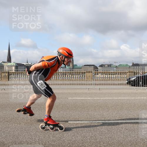29.06.2025 - hella hamburg halbmarathon Lena Gebhardt http://msf.ph/oto/8384481 29.06.2025 08:52:41 Lombardsbrücke 267 meine-sportfotos.de
