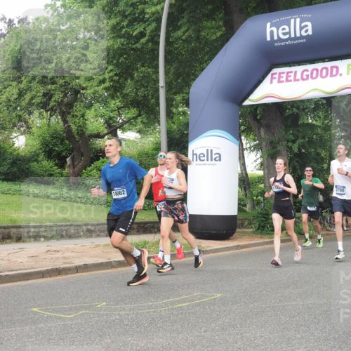 29.06.2025 - hella hamburg halbmarathon KatJ http://msf.ph/oto/8384518 29.06.2025 10:25:43 Zwischen KM18-KM19 2196, 3790, 5092, 5307, 8084 meine-sportfotos.de