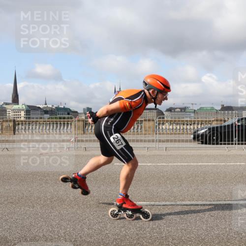 29.06.2025 - hella hamburg halbmarathon Lena Gebhardt http://msf.ph/oto/8384574 29.06.2025 08:52:41 Lombardsbrücke 267 meine-sportfotos.de