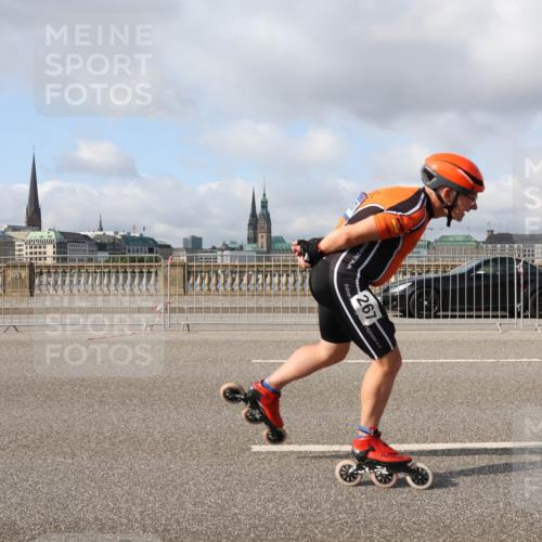 29.06.2025 - hella hamburg halbmarathon Lena Gebhardt http://msf.ph/oto/8384613 29.06.2025 08:52:41 Lombardsbrücke 267 meine-sportfotos.de