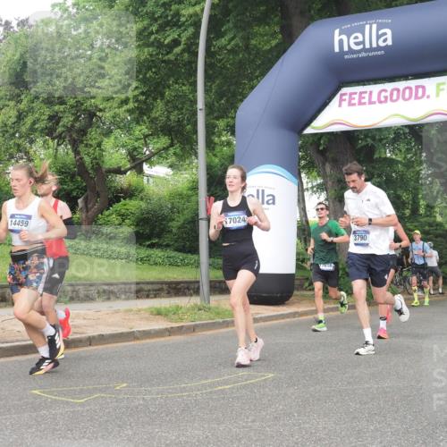 29.06.2025 - hella hamburg halbmarathon KatJ http://msf.ph/oto/8384648 29.06.2025 10:25:44 Zwischen KM18-KM19 2196, 3790, 5092, 5307 meine-sportfotos.de