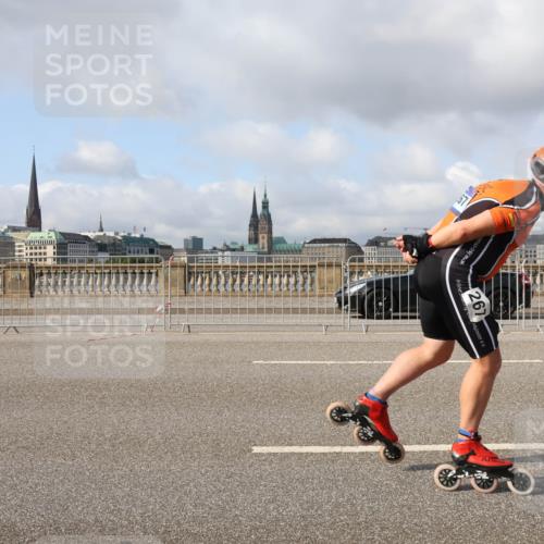 29.06.2025 - hella hamburg halbmarathon Lena Gebhardt http://msf.ph/oto/8384679 29.06.2025 08:52:41 Lombardsbrücke 97 meine-sportfotos.de