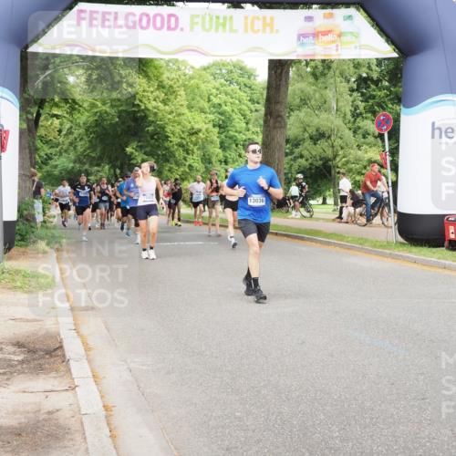 29.06.2025 - hella hamburg halbmarathon MichiJ http://msf.ph/oto/8384682 29.06.2025 10:47:11 Zwischen KM18-KM19 5272, 8749, 12422, 13583, 13589, 14902, 14965, 18551 meine-sportfotos.de