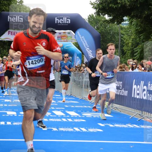 29.06.2025 - hella hamburg halbmarathon Strokosch-Dieckow http://msf.ph/oto/8384689 29.06.2025 10:46:19 Ziel 1569, 1600, 2048, 2222, 2590, 2842, 3056, 4237, 4949, 6388, 6421, 6691, 6978, 7335, 8142, 8981, 9497, 10796, 11185, 11773, 12171, 12651, 12891, 13698, 14045, 14200, 14228, 14262, 14482, 15157, 16127, 17190, 18118, 18211, 18637, 19209 meine-sportfotos.de
