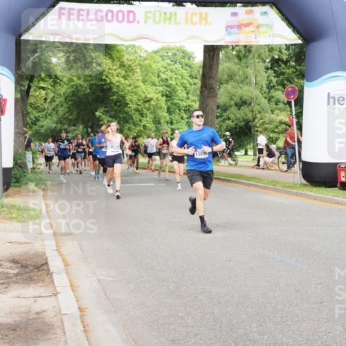 29.06.2025 - hella hamburg halbmarathon MichiJ http://msf.ph/oto/8384691 29.06.2025 10:47:11 Zwischen KM18-KM19 5272, 8749, 12422, 13583, 13589, 14902, 14965, 18551 meine-sportfotos.de