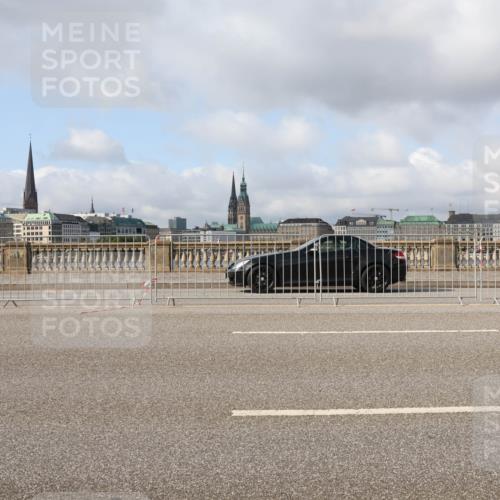 29.06.2025 - hella hamburg halbmarathon Lena Gebhardt http://msf.ph/oto/8384839 29.06.2025 08:52:41 Lombardsbrücke 26 meine-sportfotos.de