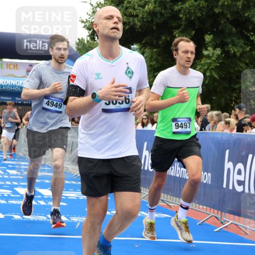 29.06.2025 - hella hamburg halbmarathon Strokosch-Dieckow http://msf.ph/oto/8384891 29.06.2025 10:46:16 Ziel 1569, 1600, 1759, 2048, 2590, 3056, 3087, 4949, 6388, 6691, 7335, 7450, 8142, 9497, 10796, 11094, 11185, 11773, 12171, 12651, 13698, 14200, 14262, 16127, 17190, 18118, 18211, 18637, 18797 meine-sportfotos.de