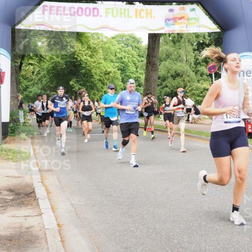29.06.2025 - hella hamburg halbmarathon MichiJ http://msf.ph/oto/8384975 29.06.2025 10:47:14 Zwischen KM18-KM19 5272, 8003, 12422, 13583, 14902, 14965, 17145, 18133, 18551 meine-sportfotos.de