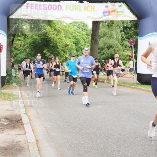 29.06.2025 - hella hamburg halbmarathon MichiJ http://msf.ph/oto/8385003 29.06.2025 10:47:15 Zwischen KM18-KM19 5272, 6309, 8003, 11753, 12422, 14902, 14965, 17145, 17952, 18133, 18551 meine-sportfotos.de