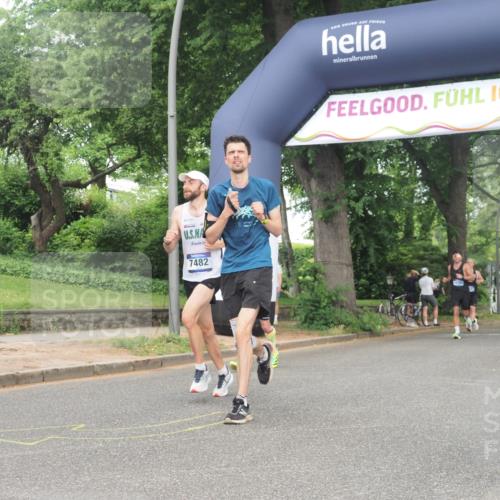 29.06.2025 - hella hamburg halbmarathon KatJ http://msf.ph/oto/8385028 29.06.2025 10:25:46 Zwischen KM18-KM19 2196, 3790, 5092, 5307, 7482 meine-sportfotos.de