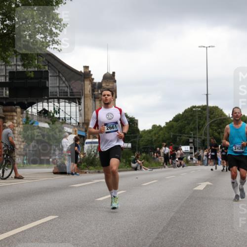 29.06.2025 - hella hamburg halbmarathon Yannick Fuchs http://msf.ph/oto/8385117 29.06.2025 10:55:12 20KM 1188, 1453, 1823, 2426, 2661, 3698, 5379, 5602, 5603, 5613, 5775, 6674, 6708, 6921, 7250, 7306, 7759, 8177, 8483, 9071, 9453, 9611, 9752, 9984, 10295, 10882, 11515, 12377, 12789, 12908, 13516, 13558, 15008, 16614, 16621, 17145, 17181, 17226, 17670, 17951, 18133, 19242 meine-sportfotos.de