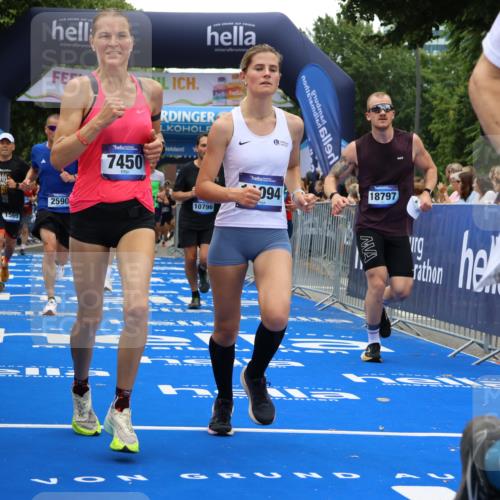29.06.2025 - hella hamburg halbmarathon Strokosch-Dieckow http://msf.ph/oto/8385188 29.06.2025 10:46:11 Ziel 1569, 1759, 2048, 2590, 2707, 3056, 3087, 4949, 6388, 7450, 7961, 9497, 9585, 10796, 11094, 11125, 13630, 14200, 14262, 16136, 16466, 16475, 17190, 18702, 18797 meine-sportfotos.de