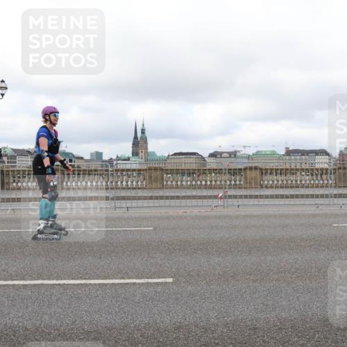 29.06.2025 - hella hamburg halbmarathon Lena Gebhardt http://msf.ph/oto/8385227 29.06.2025 09:17:34 Lombardsbrücke  meine-sportfotos.de