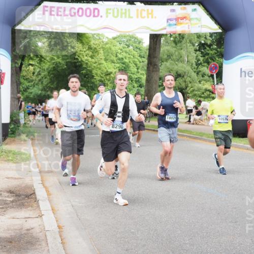 29.06.2025 - hella hamburg halbmarathon MichiJ http://msf.ph/oto/8385253 29.06.2025 10:47:19 Zwischen KM18-KM19 2978, 5775, 5885, 6309, 7761, 8003, 8290, 10576, 11753, 12422, 12491, 14224, 15785, 16915, 17145, 17952, 18029, 18133, 18266 meine-sportfotos.de