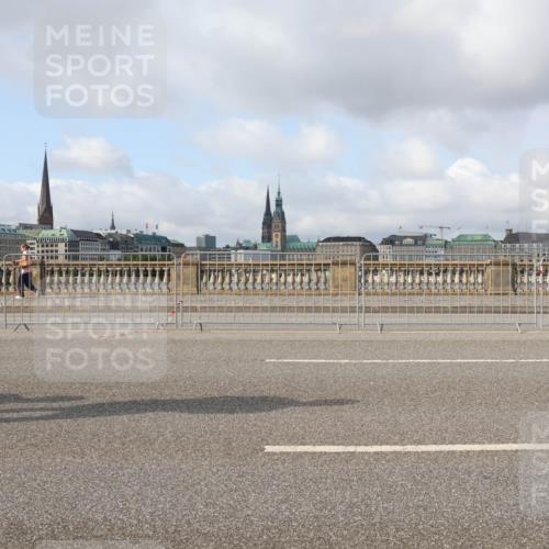 29.06.2025 - hella hamburg halbmarathon Lena Gebhardt http://msf.ph/oto/8385371 29.06.2025 08:52:53 Lombardsbrücke 38 meine-sportfotos.de