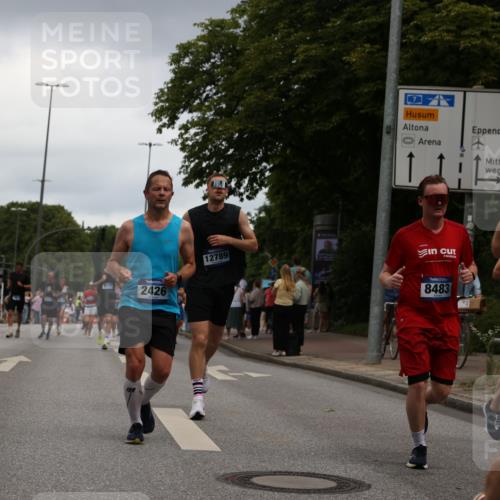 29.06.2025 - hella hamburg halbmarathon Yannick Fuchs http://msf.ph/oto/8385379 29.06.2025 10:55:14 20KM 1188, 1453, 1823, 2426, 2661, 5379, 5602, 5603, 5613, 5775, 6674, 6708, 6921, 7033, 7250, 7757, 7759, 8177, 8483, 9071, 9453, 9611, 9752, 9984, 10295, 10882, 11515, 12377, 12789, 12908, 13516, 13558, 15008, 16614, 16621, 17145, 17181, 17226, 17670, 17951, 18133 meine-sportfotos.de