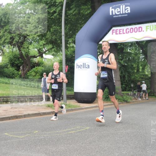 29.06.2025 - hella hamburg halbmarathon KatJ http://msf.ph/oto/8385430 29.06.2025 10:25:51 Zwischen KM18-KM19 2767, 5003, 5092, 5307, 7482 meine-sportfotos.de