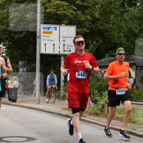 29.06.2025 - hella hamburg halbmarathon Yannick Fuchs http://msf.ph/oto/8385474 29.06.2025 10:55:15 20KM 1188, 1453, 1823, 2391, 2426, 2661, 5379, 5602, 5603, 5613, 5775, 6674, 6708, 6921, 7033, 7250, 7757, 8177, 8483, 9071, 9453, 9611, 9752, 9932, 9984, 10295, 10882, 11515, 12377, 12789, 12908, 13516, 13558, 15008, 16614, 17145, 17181, 17226, 17670, 17951, 18133 meine-sportfotos.de