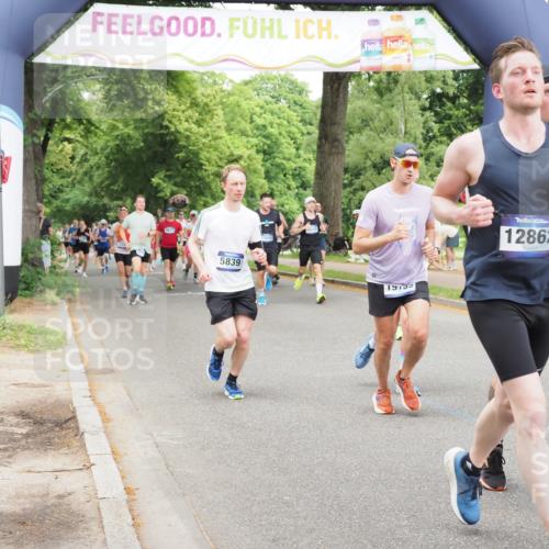 29.06.2025 - hella hamburg halbmarathon MichiJ http://msf.ph/oto/8385508 29.06.2025 10:47:22 Zwischen KM18-KM19 2978, 5775, 5839, 5885, 6201, 6309, 7761, 8003, 8290, 10576, 11114, 11753, 12491, 12862, 14224, 15785, 16915, 17145, 17630, 17952, 18029, 18266, 18757, 19159, 19166 meine-sportfotos.de